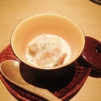 新月 - アミューズ　ずわい蟹、スモーク穴子、トマト、新玉すり流し