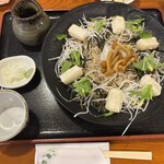 そば処みよし - あげ餅そば、冷たい、大盛り。