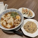 紅虎餃子房 - 料理写真: