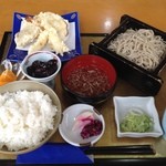 Teuchi Soba Fujiya - 「手打ちそばの天ぷら御膳」手打ちそばののどごし、香りとサクサクの天ぷらを堪能♪