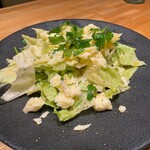 洋食 おがた - カチュカバロとレタスの黒胡椒サラダ