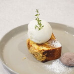 nöjd ICE CREAM - キャラメルマーブルパウンドケーキ