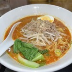 萬珍閣 - 担々麺　アップ