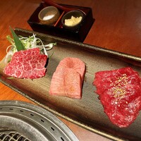 蕃 YORONIKU - 