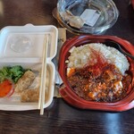 麻婆豆腐専門店 SCRAMBLE - シビカラ麻婆飯、海老春巻