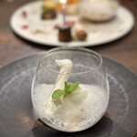 誠cuisine - デザート。奥にチラ見してるのはバースデープレート