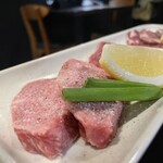 炭火焼肉 焼きしゃぶ にく式 - 