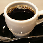 Global French Kitchen 雫 - ランチコース 2970円 のコーヒー