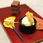 Global French Kitchen 雫 - ランチコース 2970円 のメゾンドゥースのデザート