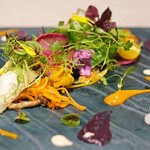 Global French Kitchen 雫 - ランチコース 2970円 の美女のサラダ