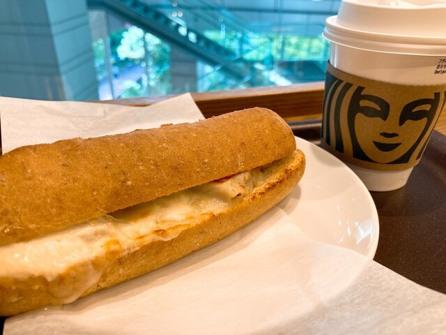 Starbucks Coffee Shinagawa Intashiti Ten photo 2