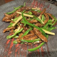 中華割烹 わらじん - 宮崎黒樺牛のチンジャオロースー