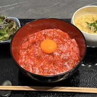 "限定20食!!" #飲めるユッケ丼