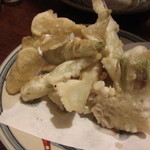 ゆうなんぎい - 「島らっきょうの天ぷら (570円)」はおススメからの追加オーダー