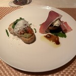 ラ ボッテガ デル オーリオ - トマトとなすとなんやらのブルスケッタと生ハムいちじくゴルゴンゾーラ