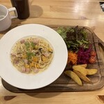 CAFE and BAR NuuN - 料理写真: