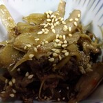 とん八 - 牛肉とごぼうの炒め煮 450円(税込)(2024年10月10日撮影)