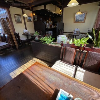 ギャラリー喫茶 ヴィヨン_2