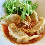 麺屋　たか - 試作の餃子！ピリ辛でめちゃくちゃ美味しかった
