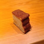 鮨 さかい - ㉗玉
      芝海老と大和芋で、ふっくら&しっとりの焼き上がり、穏やかな甘さが印象的です