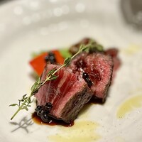 #肉といえば松田 奈良本店 - ❽ 大和牛の29日熟成リブロース揚げ焼き（岐阜のパプリカ、バルサミコソース、香草タイム焼き、山椒）