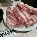 맛찬들 왕소금구이 - 豚バラど～ん