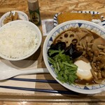 野菜を食べるごちそうとん汁 ごちとん - 