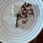 ゆめタウン - 料理写真:はじめから割れてます　　　　　　
既に数個食べてます。