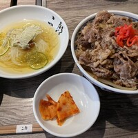 焼肉&手打ち冷麺 二郎 KANAYAMA - 