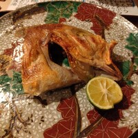 実伶 - 白甘鯛塩焼き。画像だとわからんがかなりのポーションです。