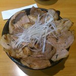 ホエーどん亭 - ホエー丼中盛