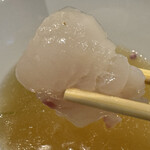 麦処 八と丁 - 鯛をスープで霜降りにしてみた