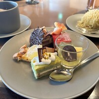 ブッフェアンドカフェ スロープサイドダイナー ザクロ -  ブッフェアンドカフェ スロープサイドダイナー ザクロ -
