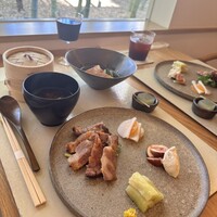 エヴァム・エヴァ・ヤマナシ・アジ - 