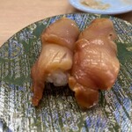 寿司本家 - 赤貝