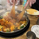 YOOGASOMSEE - 2種類のチーズをのせますよォ