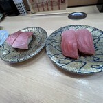 寿司本家 - 中トロ