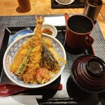 横濱屋本舗食堂 - 