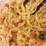 紅 - フェットチーネ風の平打ち麺！