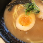 はま寿司 - 味玉1/2