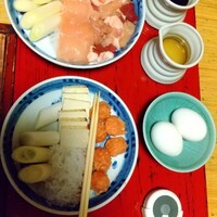 ぼたん - 食事中はマイペースに進めます