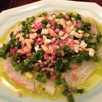 青菜 丸の内ブリックスクエア店 - ポジティブ研究所
                真鯛のカルパッチョ！