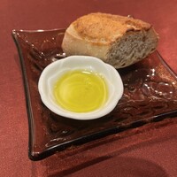 ブルガズ アダ - 自家製パン