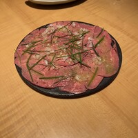 THE RIGOLETTO - 牛タンのカルパッチョ