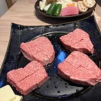 近江牛専門店 近江かど萬 -  近江牛専門店 近江かど萬 -