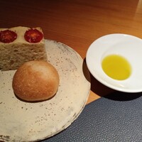 日本のイタリア料理店 sai - フォカッチャとパン