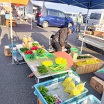 館鼻岸壁朝市 - 