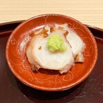 すし博 - 結 8800円
      （ランチコース料理）
      小鉢 北海道 タコ