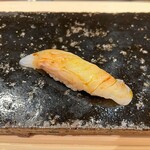 すし博 - 結 8800円
      （ランチコース料理）
      にぎり 北海道 ヒラメ