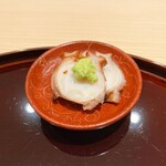 すし博 - 結 8800円
      （ランチコース料理）
      小鉢 北海道 タコ